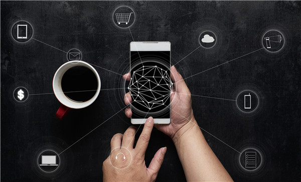 去移动飞信注册/下载客户端后随便你发短信也可以给自己手机传文件